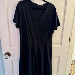 Elegant Black Midi Dress